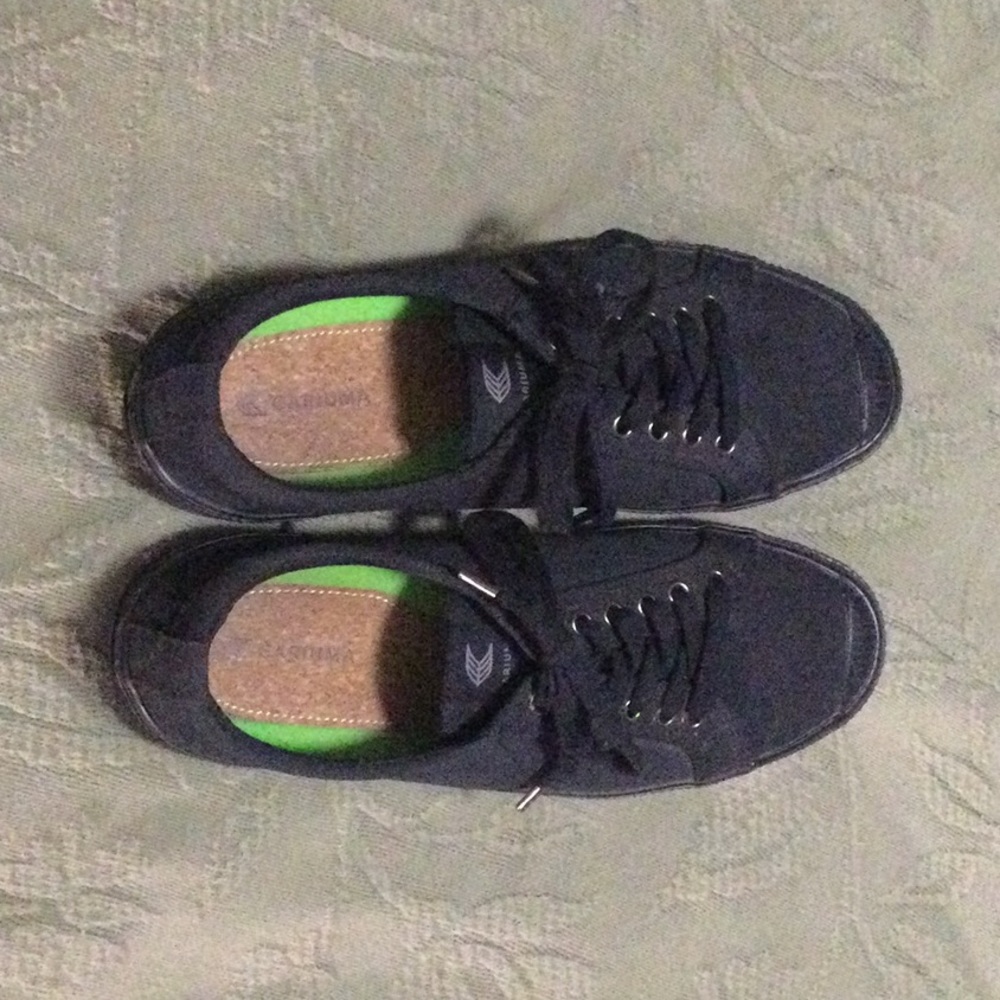 Cariuma Oca Low